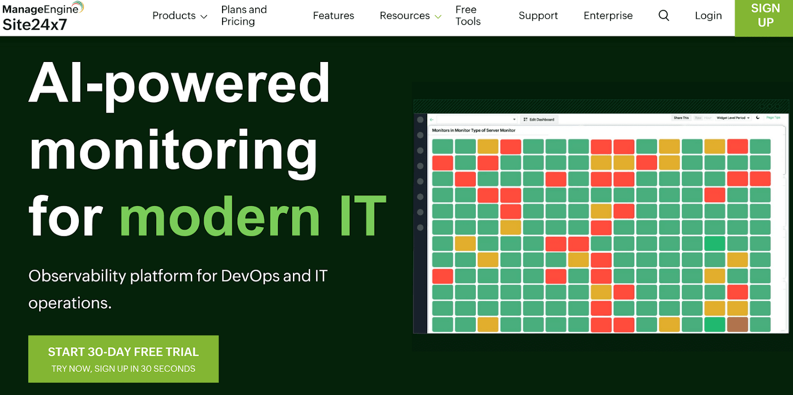 ManageEngine の Site24x7 ホームページには、30 日間の無料トライアルを開始するための緑色の CTA ボタンがあります。